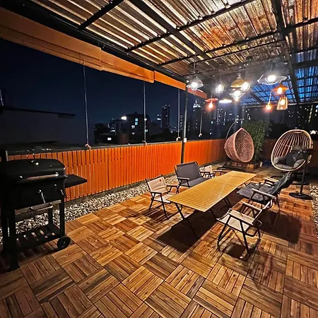 4 Bedroom House With Beautiful Rooftop Near Bts Ekkamai Bangkok Exterior photo