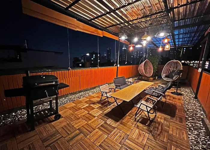 4 Bedroom House With Beautiful Rooftop Near Bts Ekkamai