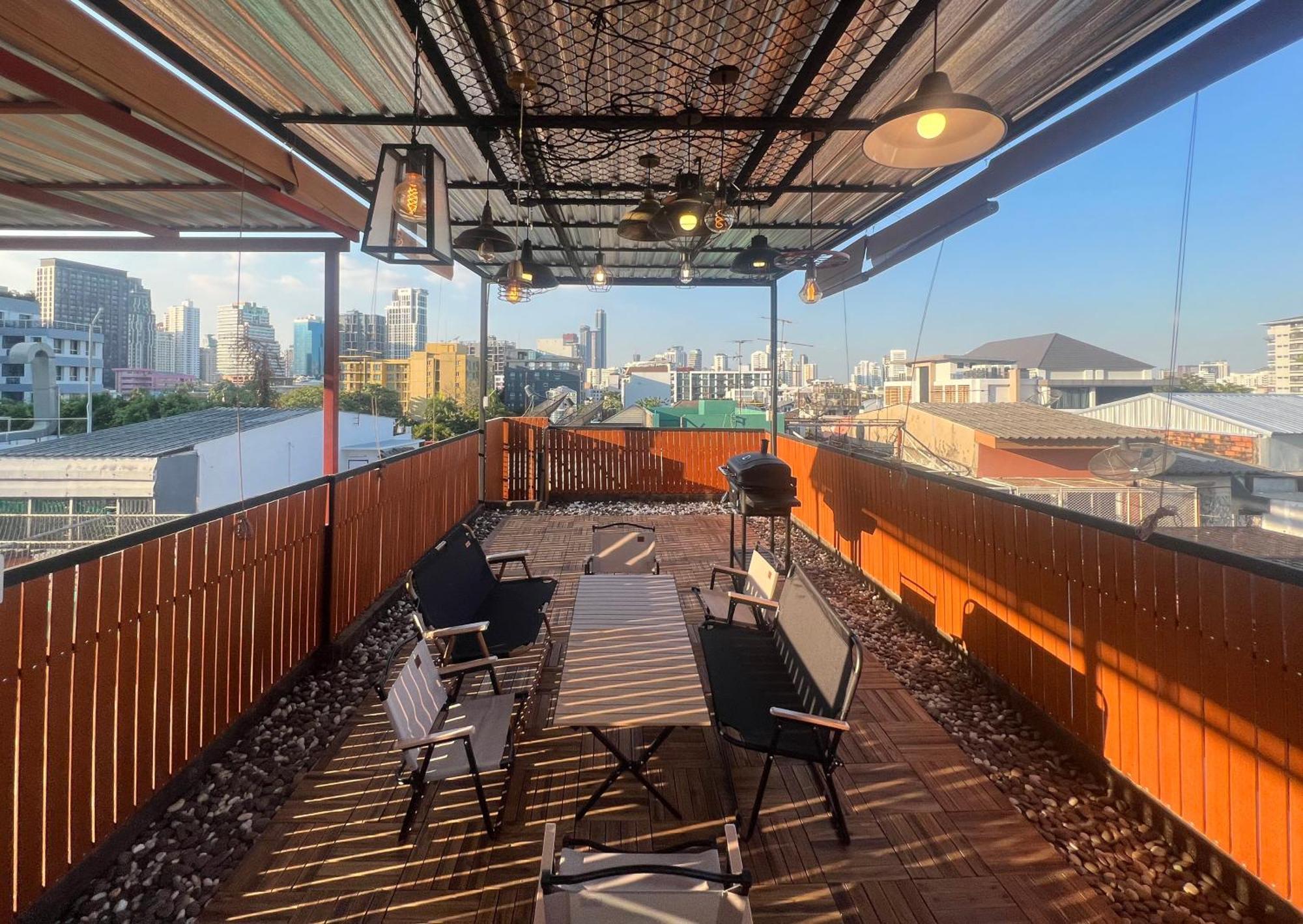 4 Bedroom House With Beautiful Rooftop Near Bts Ekkamai