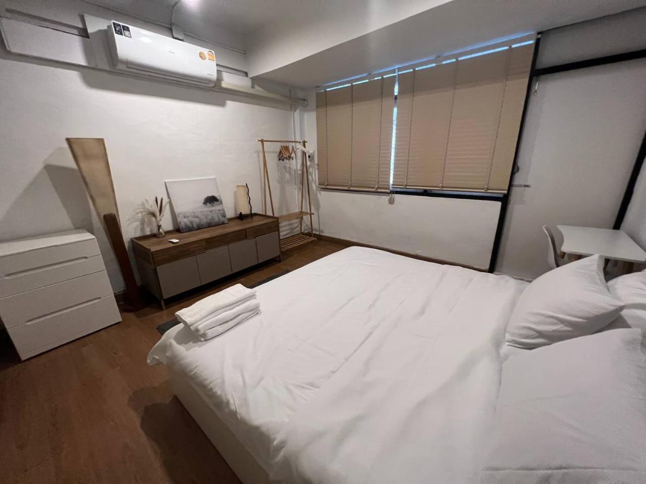 別墅 4 Bedroom House With Beautiful Rooftop Near Bts Ekkamai